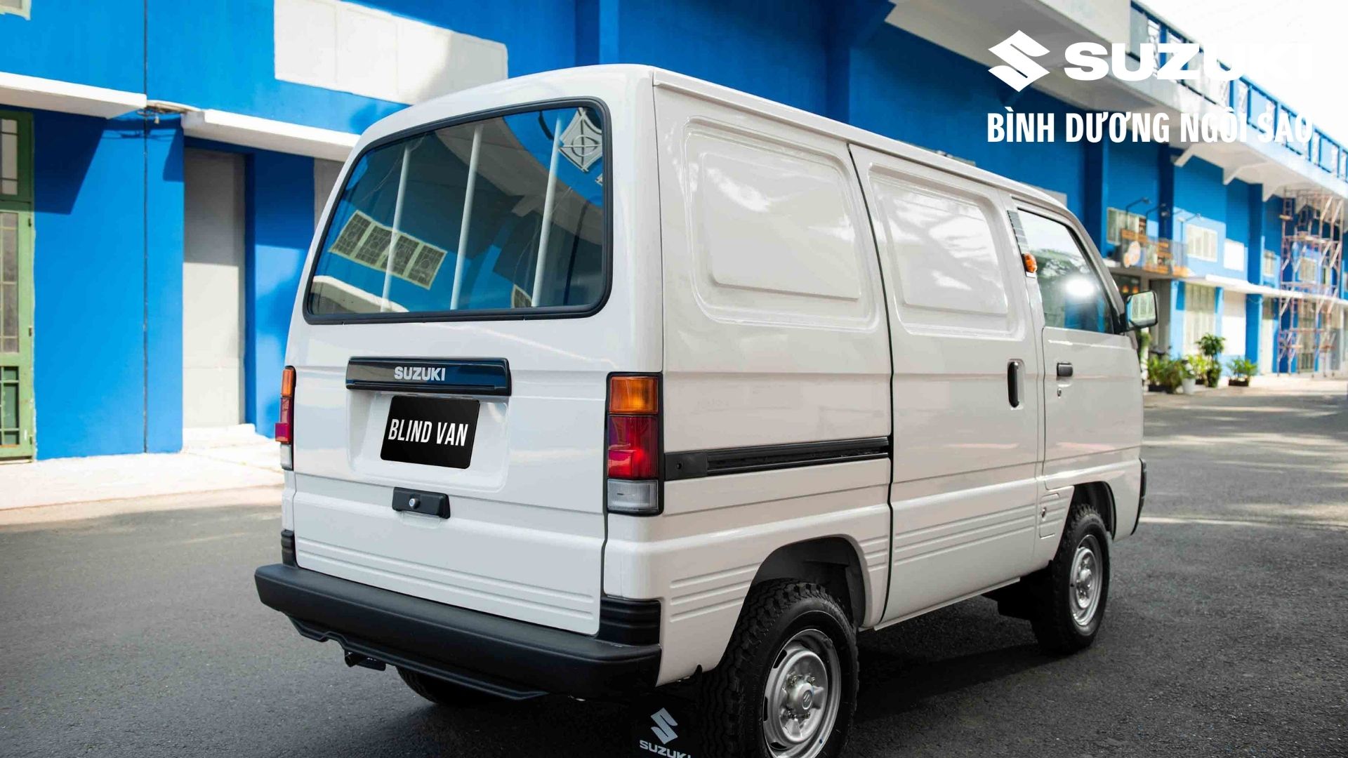 Đánh giá ưu nhược điểm của xe tải Blind Van