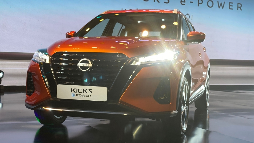 So-Sanh-Suzuki-Xl7-Hybrid-Va-Nissan-Kicks