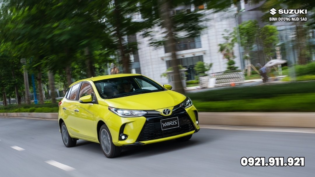 So-Sanh-Suzuki-Xl7-Hybrid-Va-Toyota-Yaris