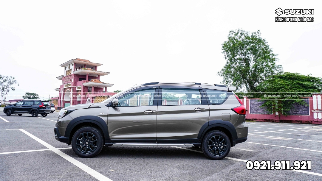 Suzuki-Xl7-Hybrid-Mau-Xam-Review-Chi-Tiet