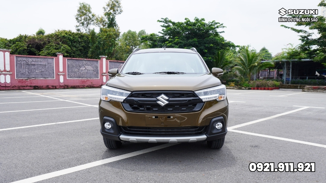 Suzuki-Xl7-Hybrid-Mau-Xanh-Khaki-Review