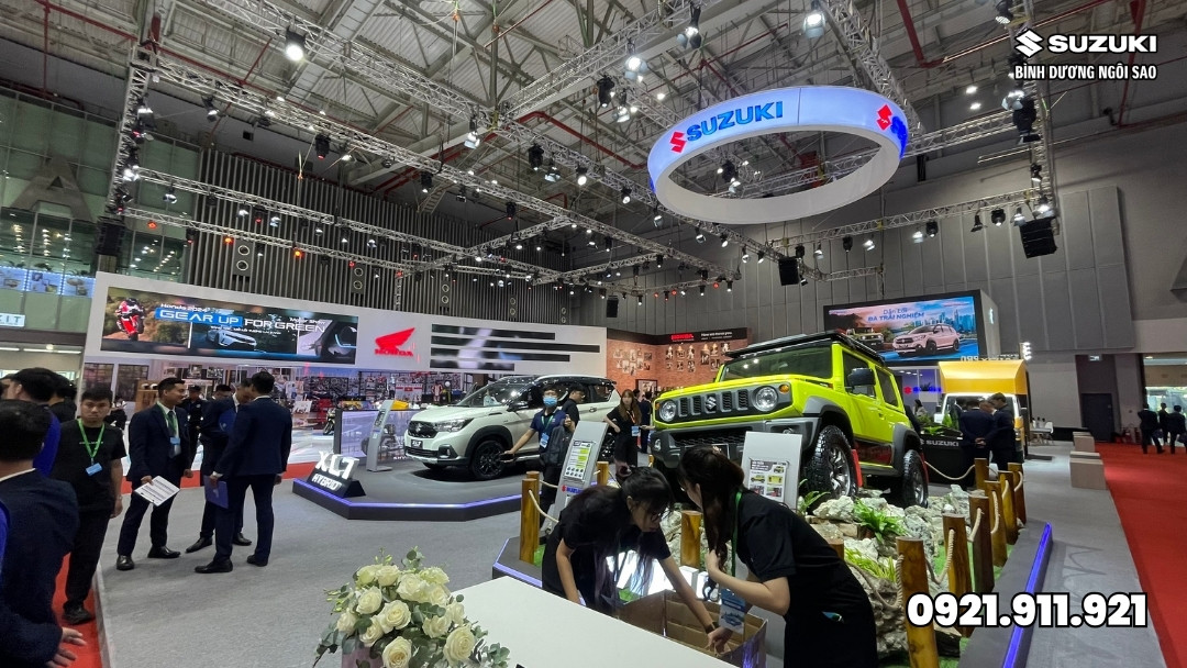 Viet-Nam-Motor-Show-Dan-Loi-Da-Trai-Nghiem