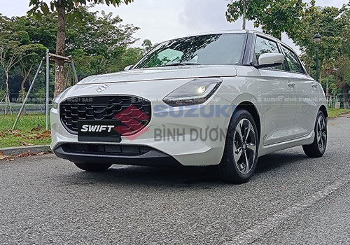 xe Suzuki Swift màu trắng với phanh ABS xe Suzuki Swift màu trắng với phanh ABS