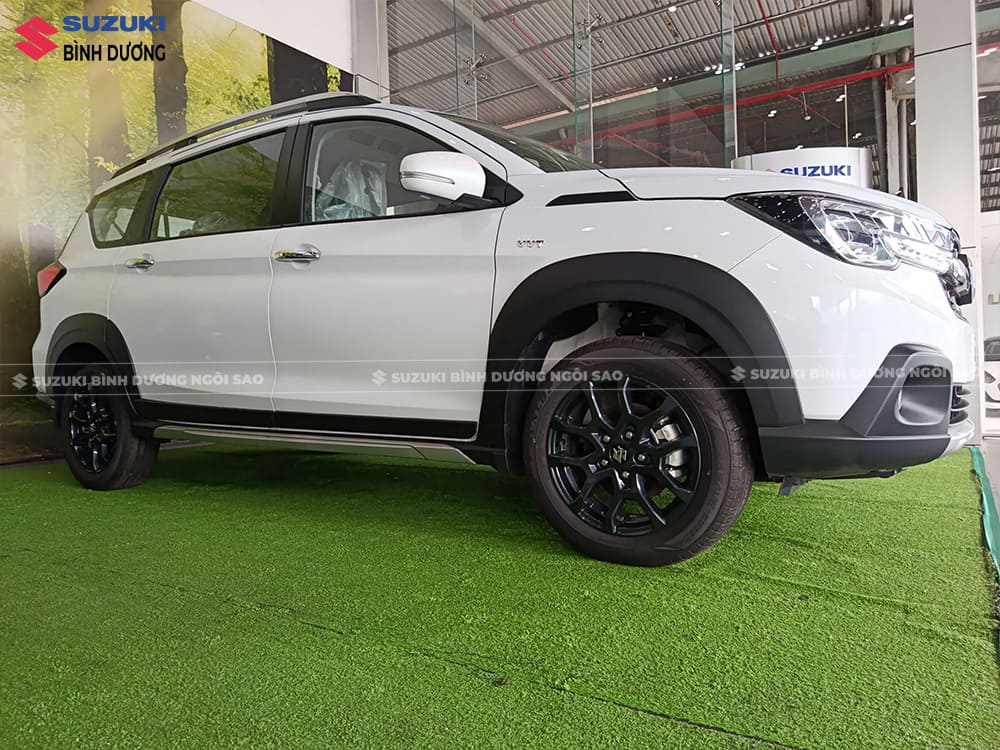 ngoại hình suzuki xl7 sở hữu khoảng sáng gầm lên đến 200mm